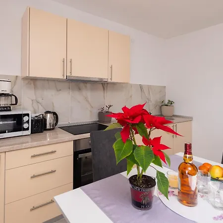Vanessi Apartman Dugi Rat